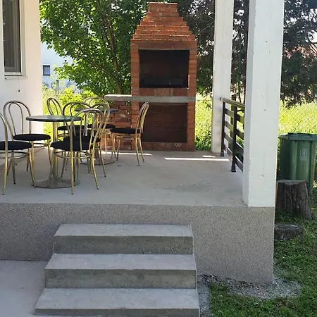Ricci R 1 Apartment *