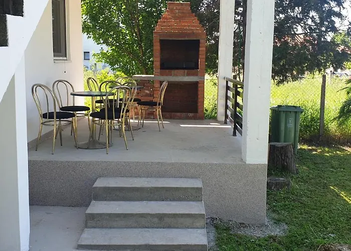 Ricci R 1 Apartment *